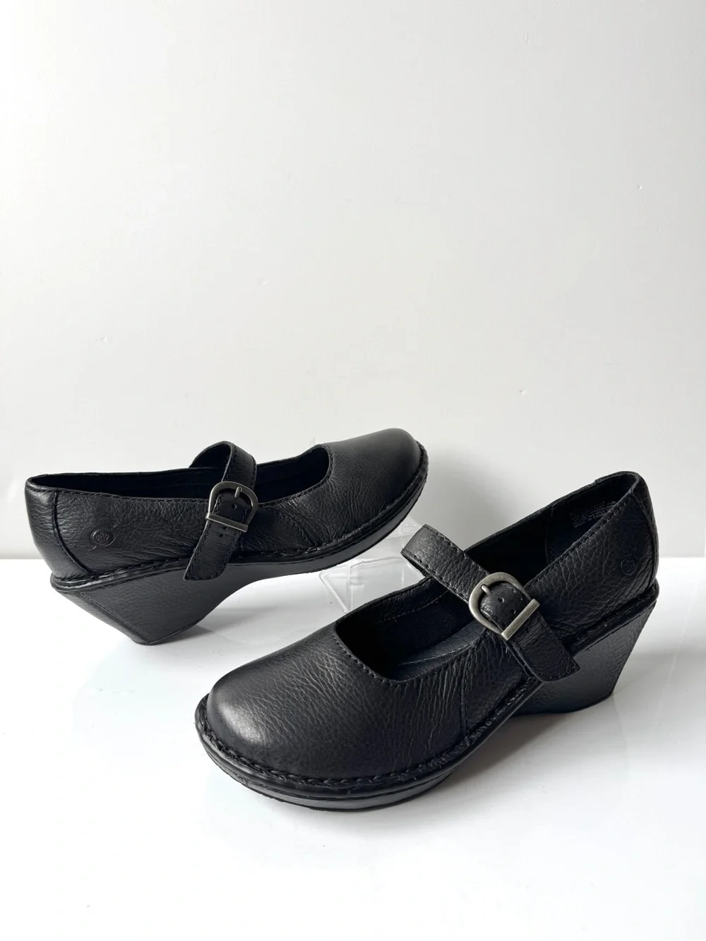 Born Black Pebbled Leather Comfort Mary Jane Mid-Wedge Heel Shoes Size 8.5M